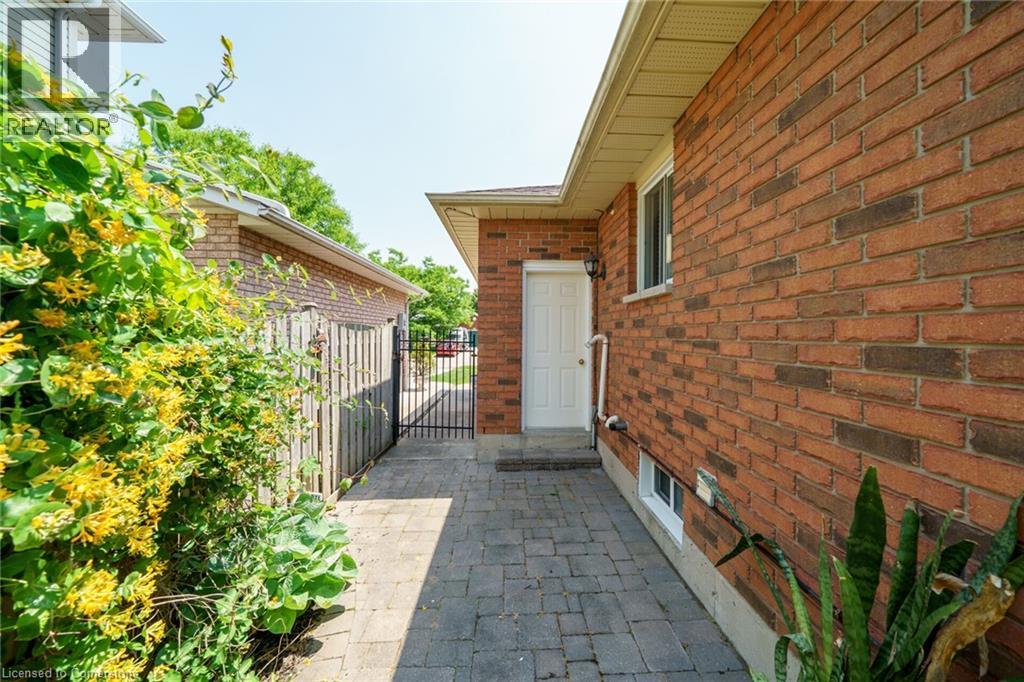 212 Alderlea Avenue, Glanbrook, Ontario  L0R 1W0 - Photo 33 - 40758896