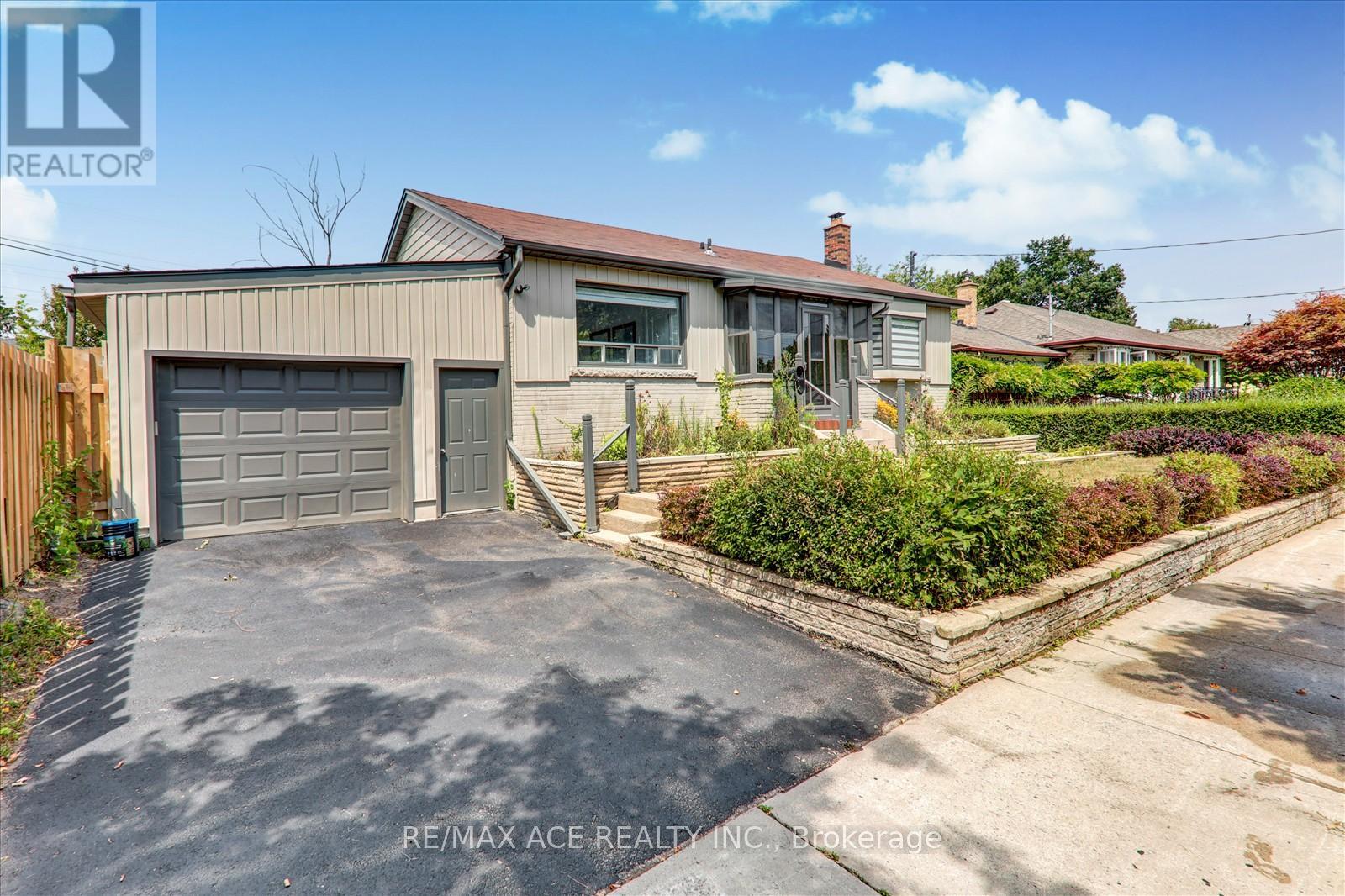 Property at 16 YORKSHIRE ROAD image 2