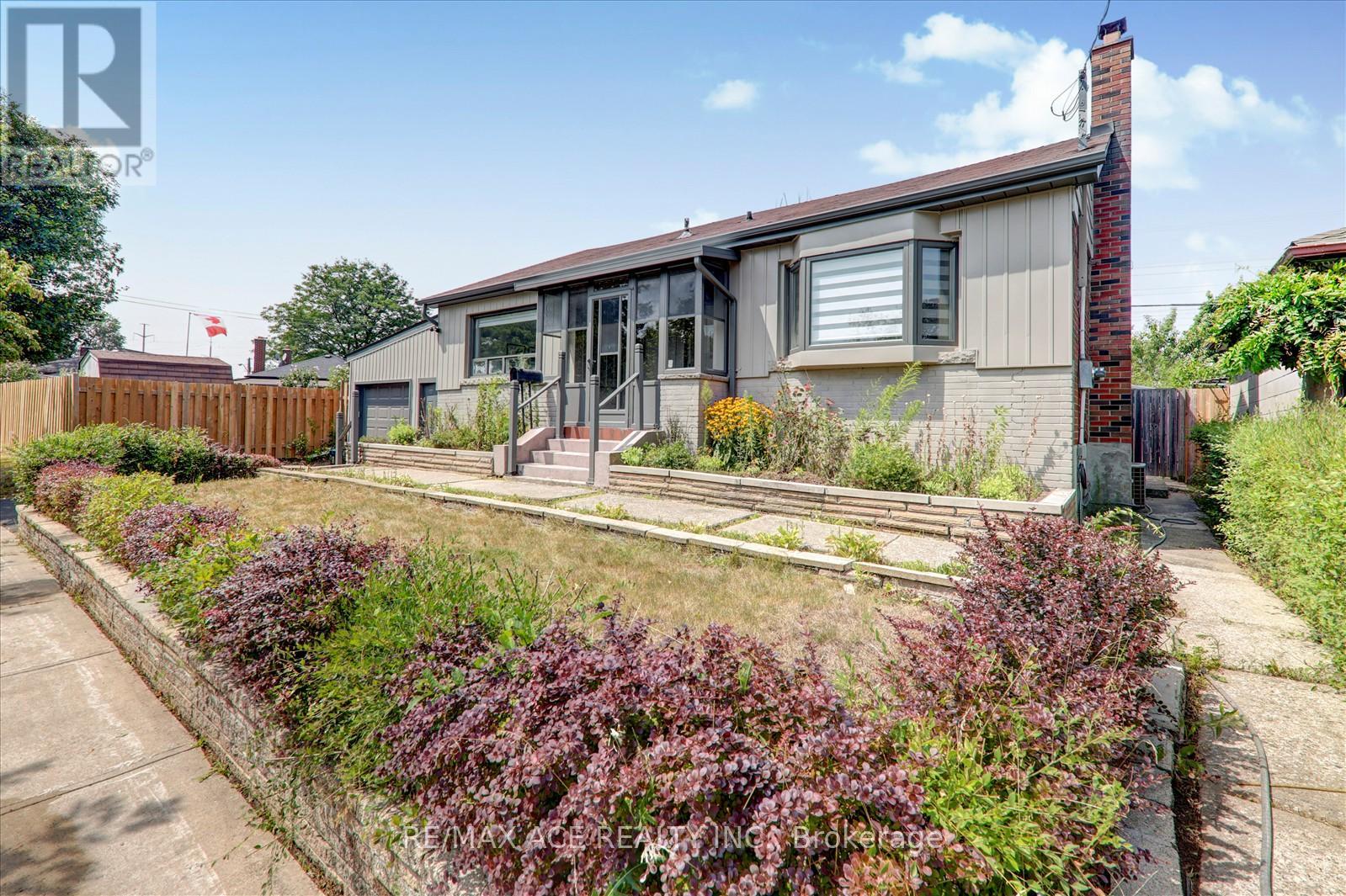 Property at 16 YORKSHIRE ROAD image 3