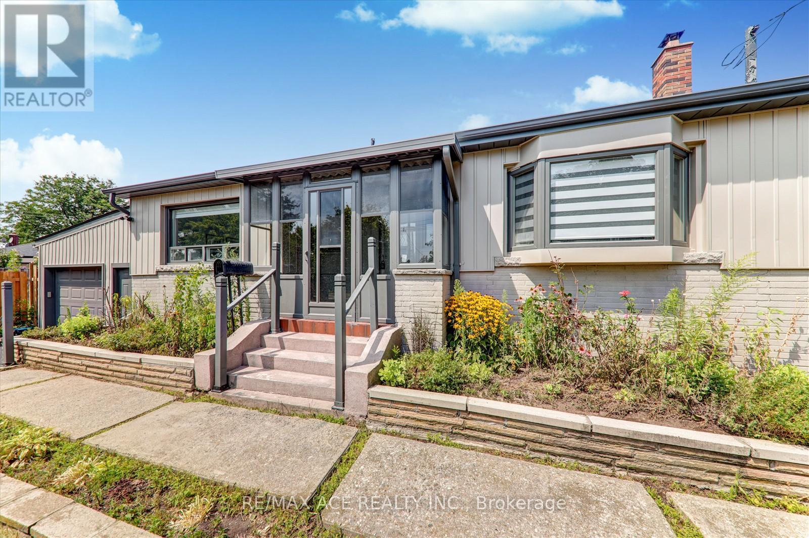 Property at 16 YORKSHIRE ROAD image 4