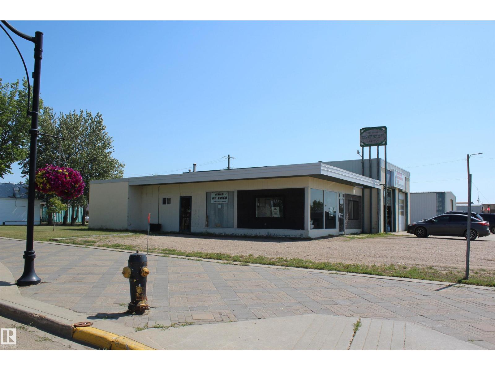 5003 50 St, Mundare, Alberta  T0B 3H0 - Photo 2 - E4448928