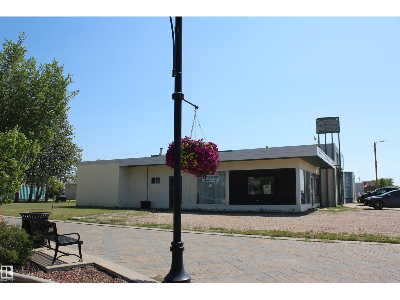 5003 50 St, Mundare, Alberta  T0B 3H0 - Photo 3 - E4448928