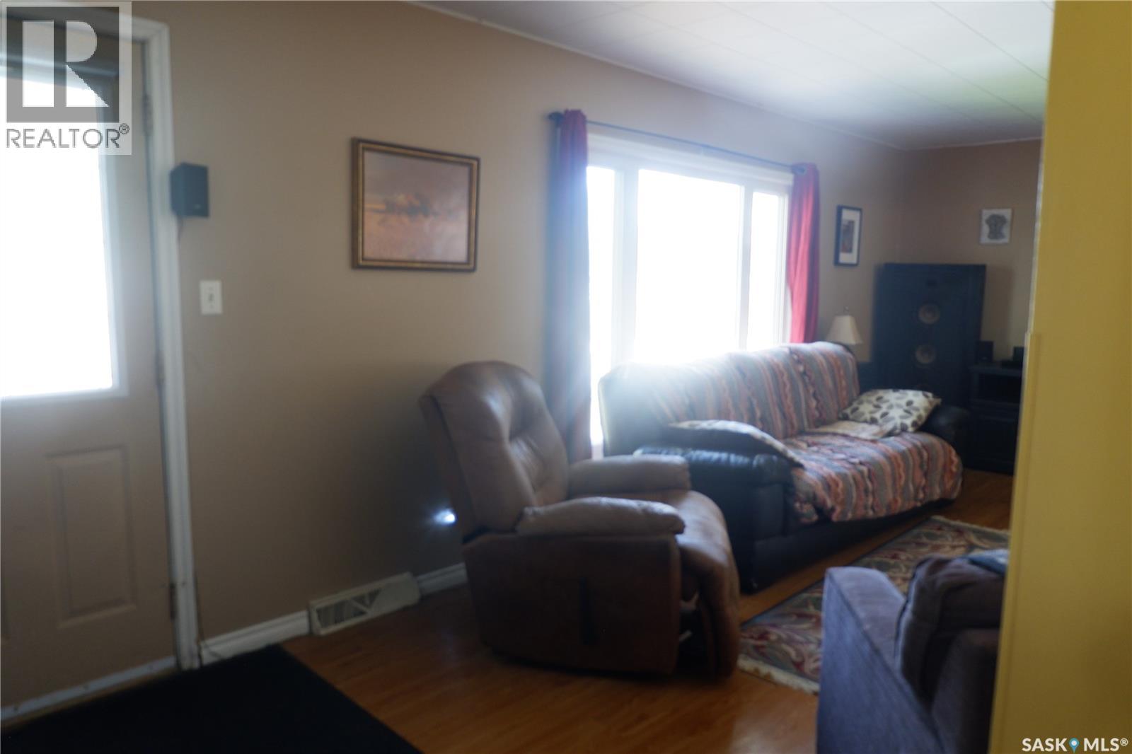 314 Columbus Drive, Rockglen, Saskatchewan  S0H 3R0 - Photo 18 - SK015175