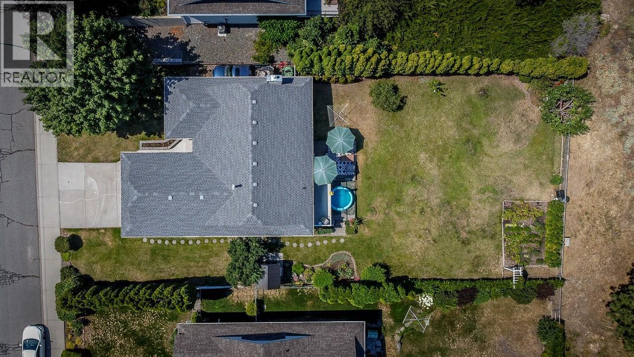 Property at 2776 CAPILANO Drive image 2