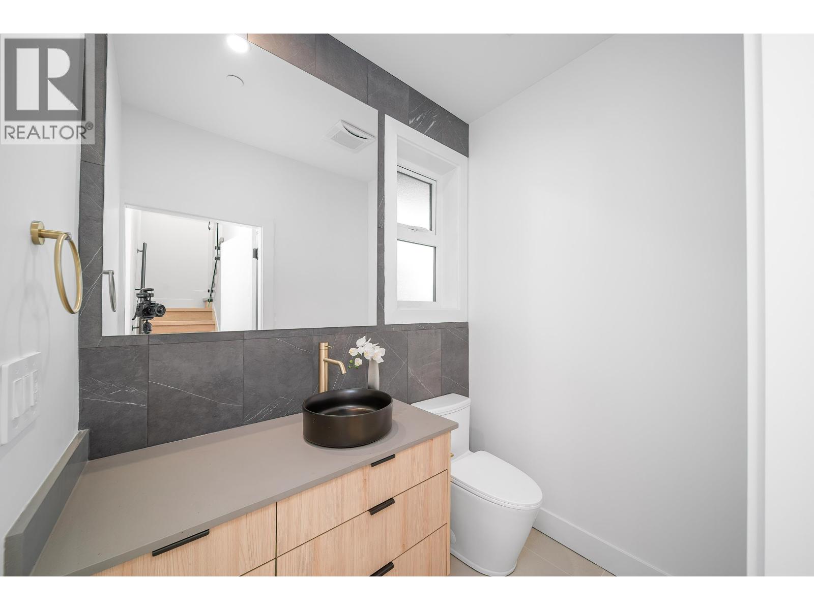 1710 E 35th Avenue, Vancouver, British Columbia  V5P 1B4 - Photo 11 - R3035312
