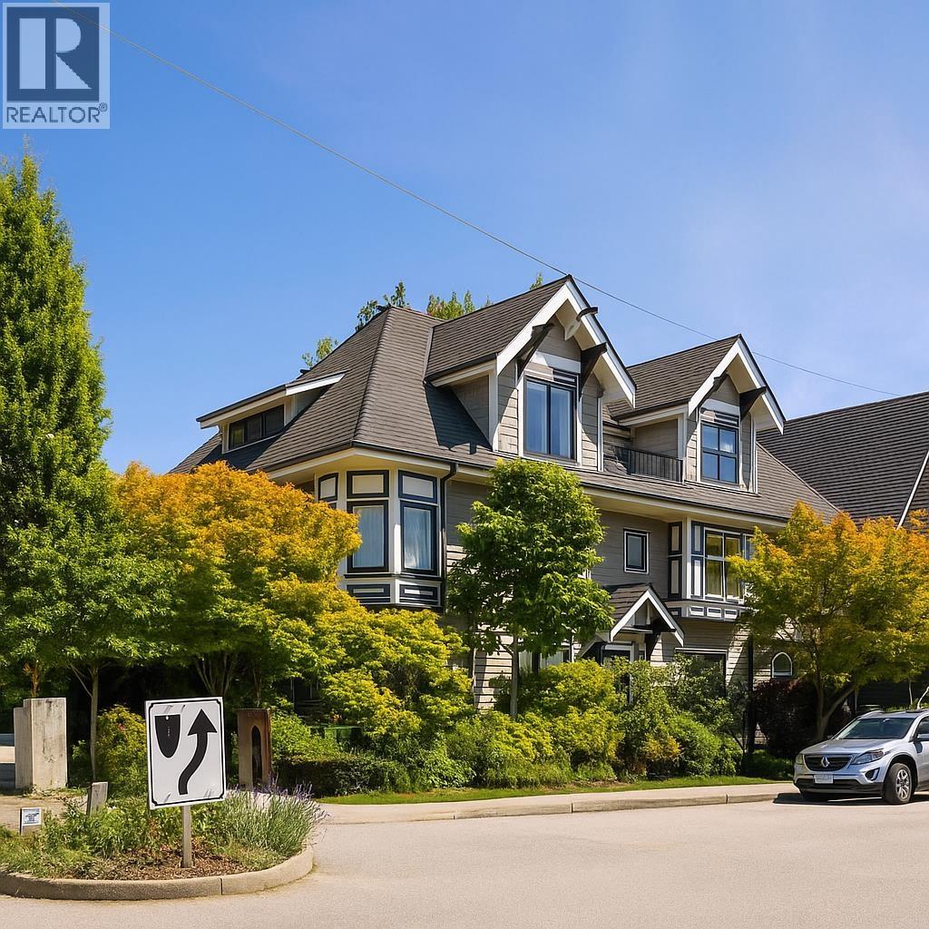 1902 STEPHENS STREET, Vancouver, British Columbia
