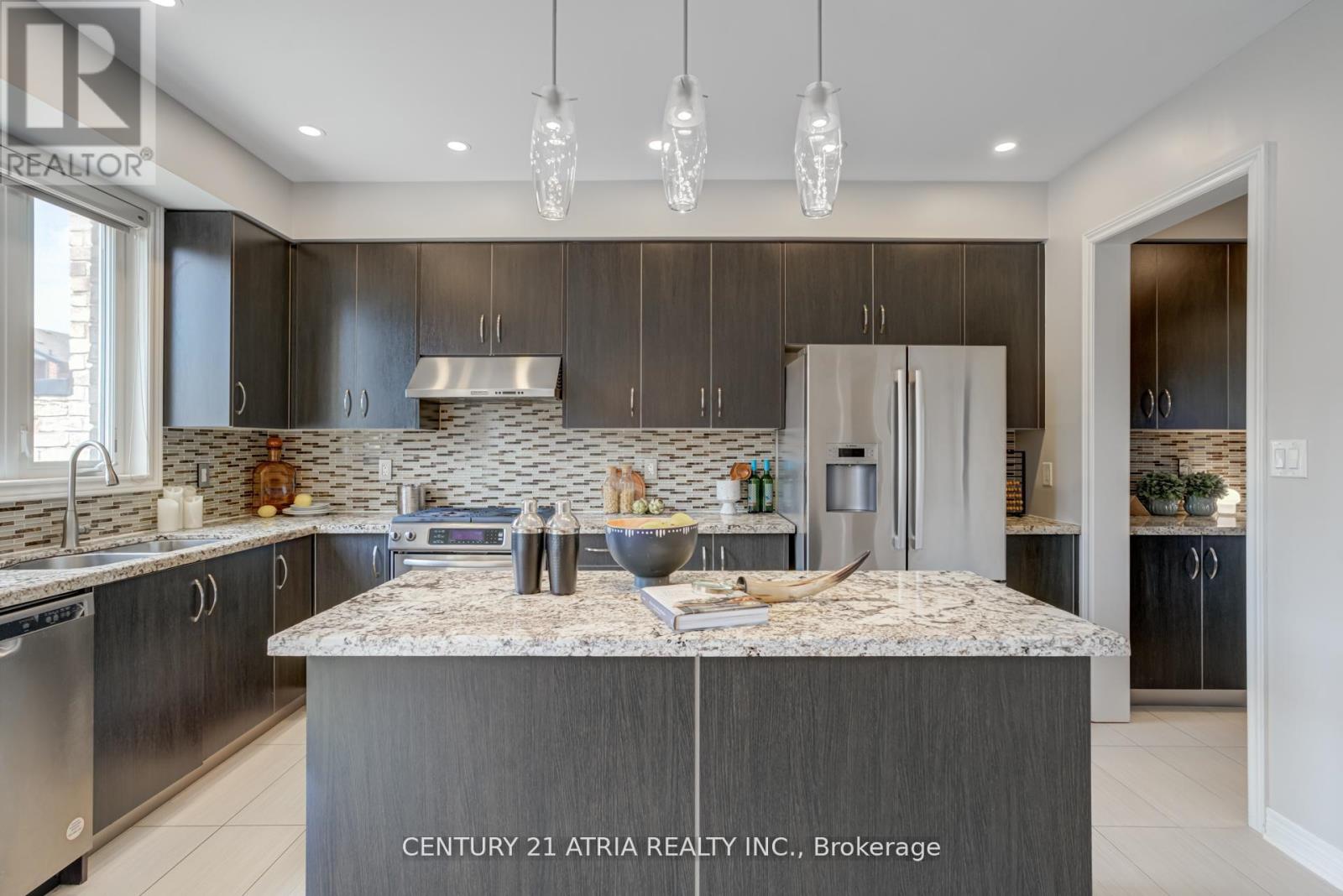 2918 Elgin Mills Road E, Markham, Ontario  L6C 0E5 - Photo 13 - N12334540