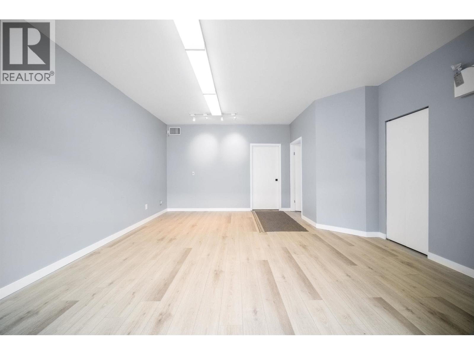 220 17 Fawcett Road, Coquitlam, British Columbia  V3K 6V2 - Photo 3 - C8071313