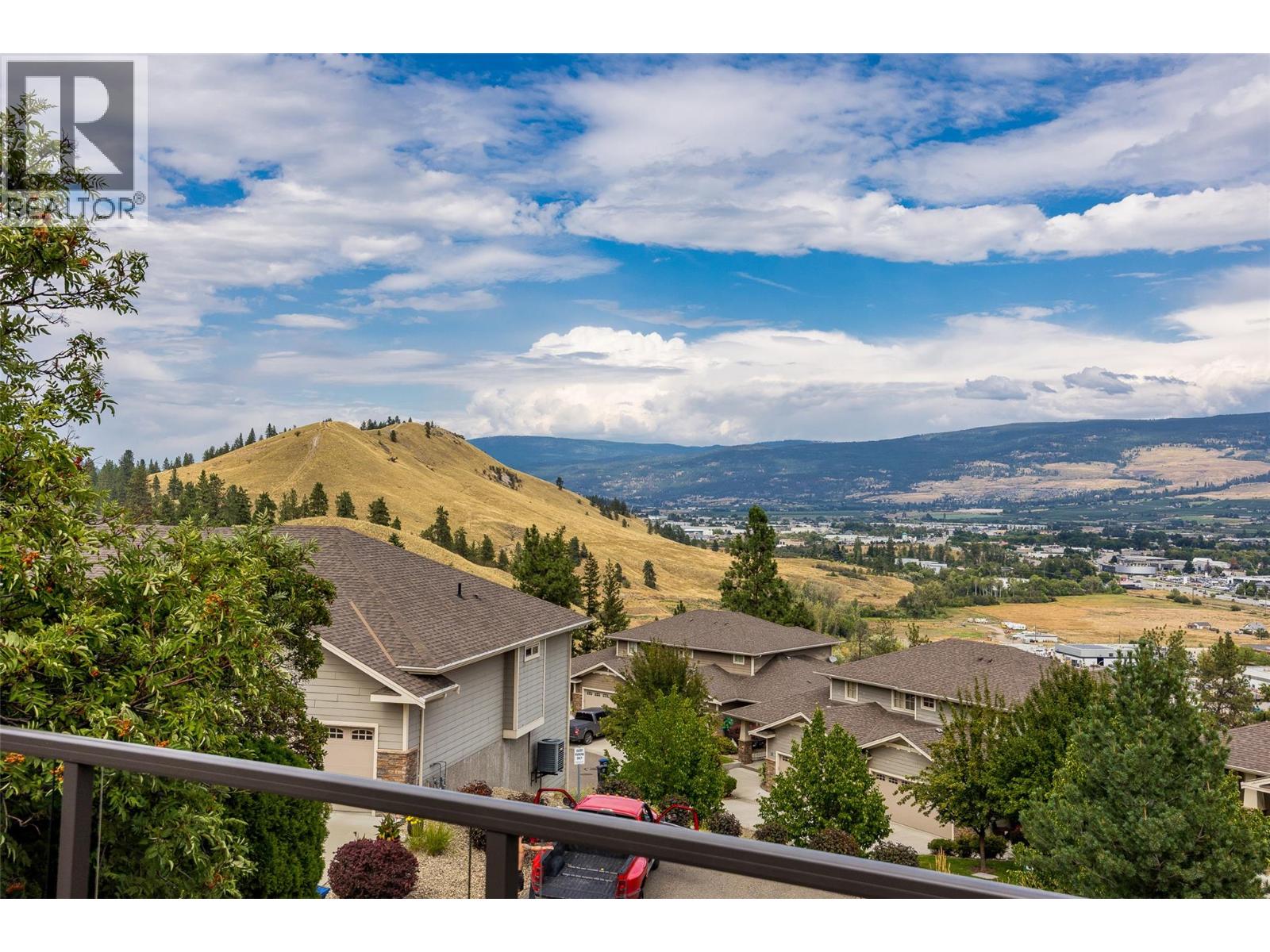 Property at 975 Monashee Place image 3