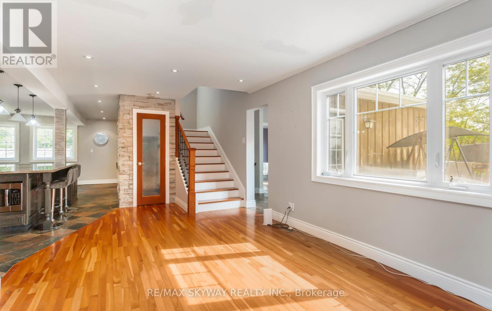 5628 Highway 7, Milton, Ontario  L7J 2L7 - Photo 14 - W12334495