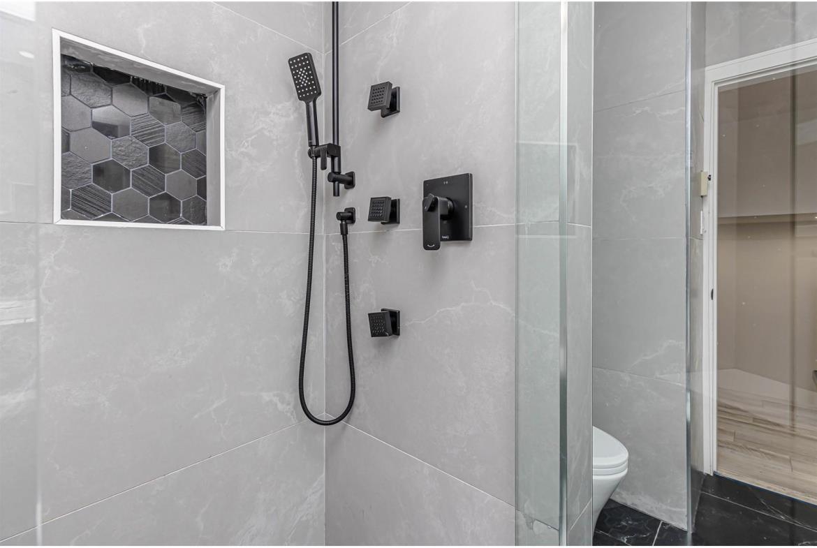 (Lower Level)-9660 Regent Place, Surrey, British Columbia  V3V 2S3 - Photo 8 - R3035420