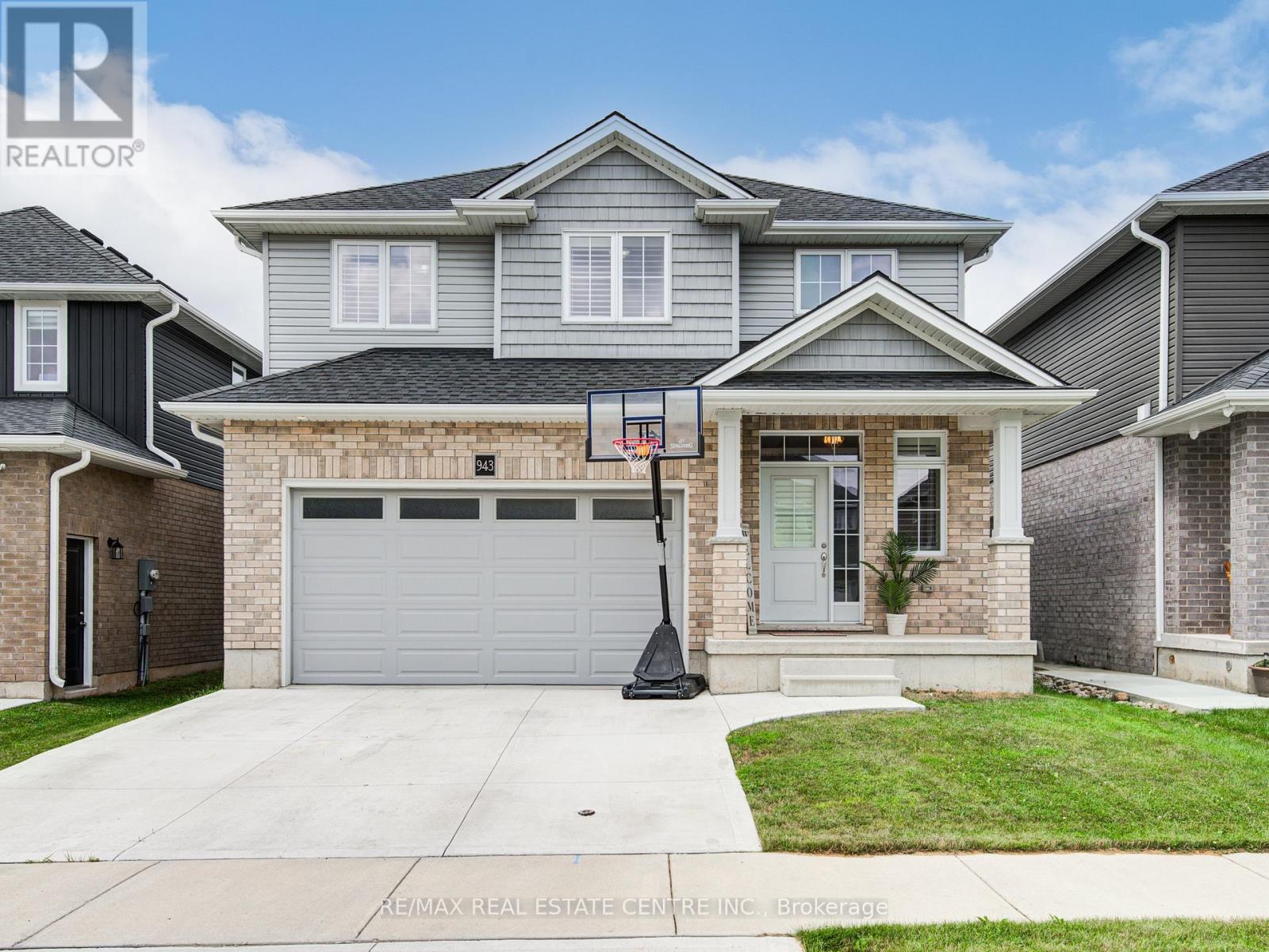 943 DOWNING DRIVE, Woodstock, Ontario