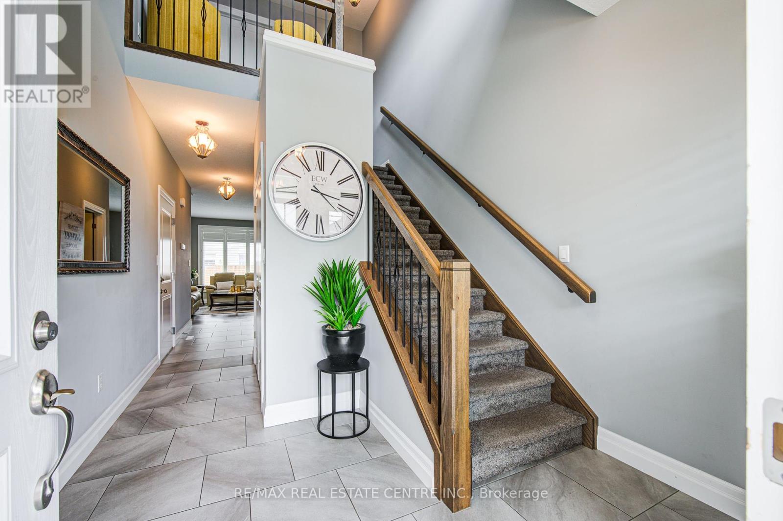 943 Downing Drive, Woodstock, Ontario  N4T 0K4 - Photo 3 - X12334515