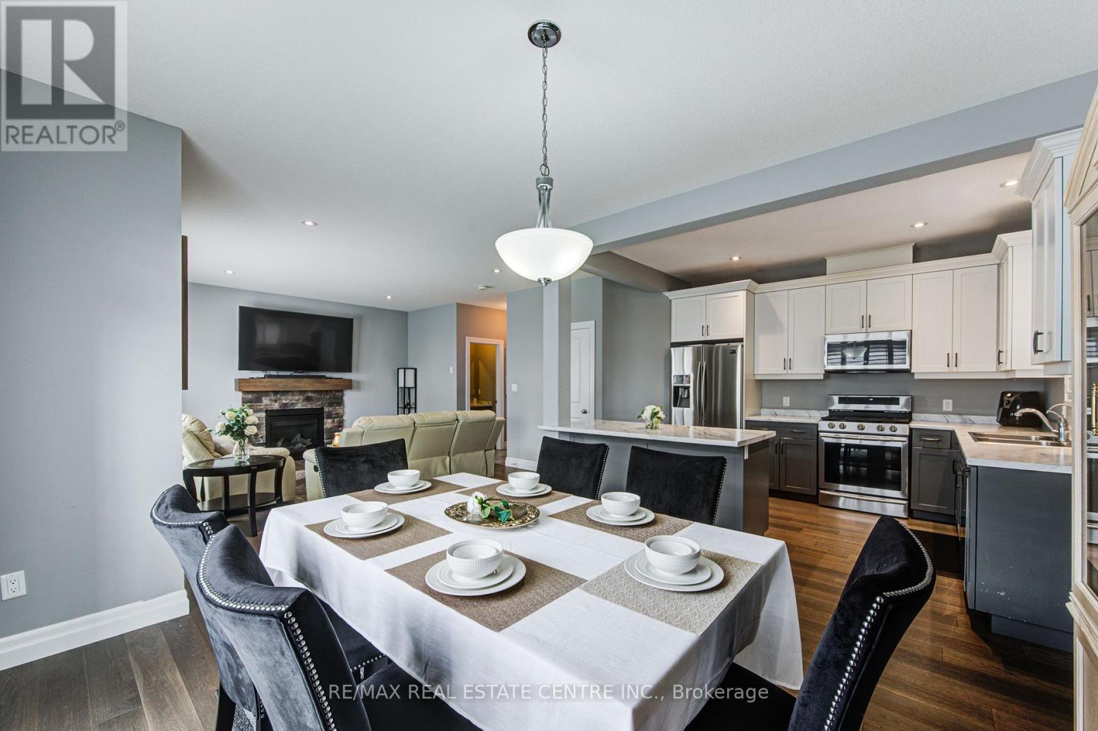 943 Downing Drive, Woodstock, Ontario  N4T 0K4 - Photo 8 - X12334515