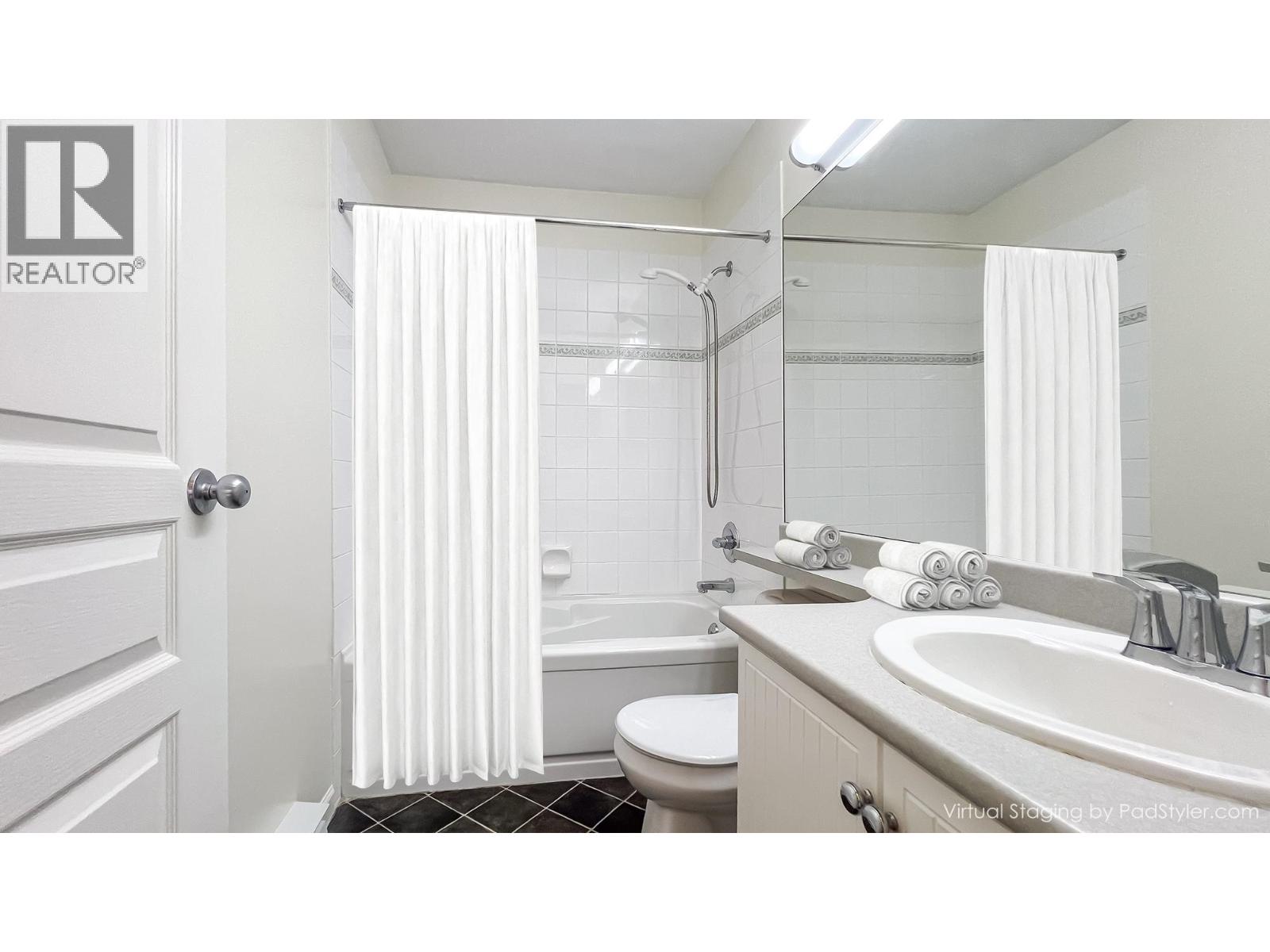 Listing Picture 13 of 23 : 327 12633 NO. 2 ROAD, Richmond / 烈治文 - 魯藝地產 Yvonne Lu Group - MLS Medallion Club Member