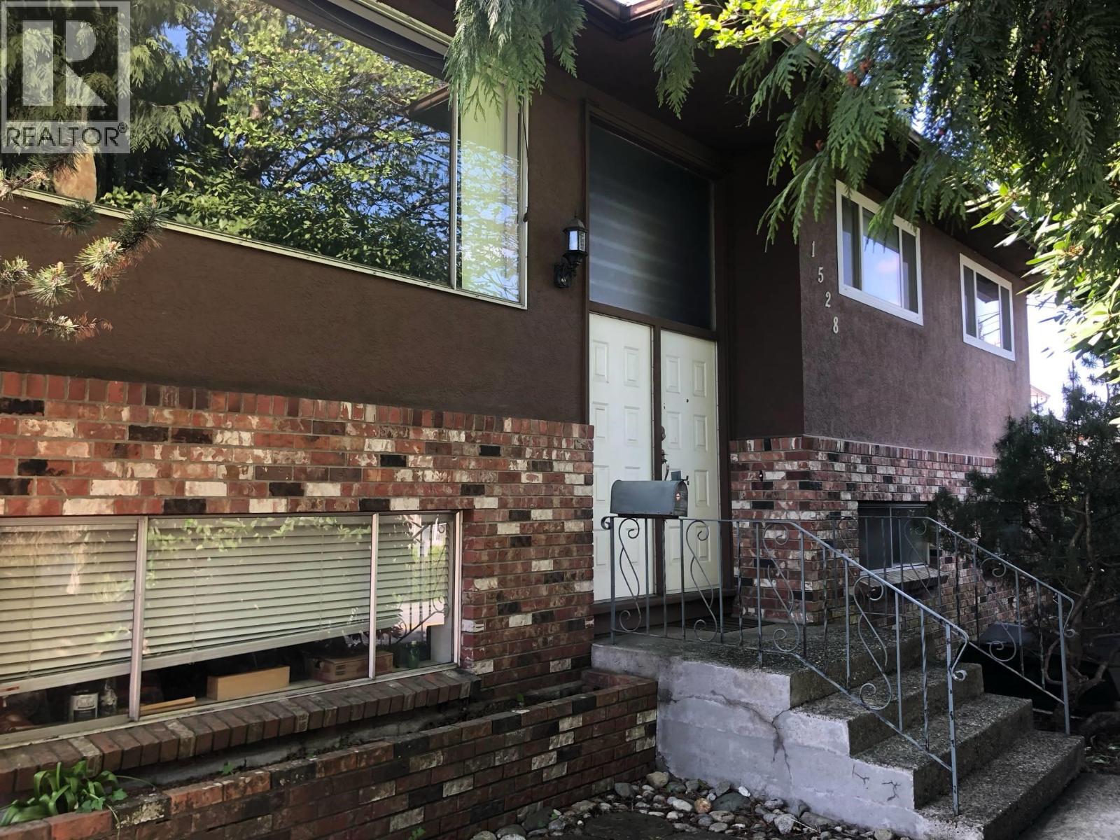 Property at 1528 EASTERN DRIVE image 2