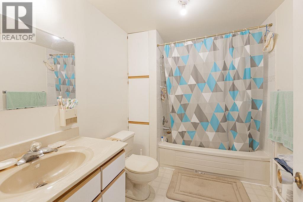 6451 Camsell Crescent, Richmond, British Columbia  V7C 2M5 - Photo 12 - R3035416