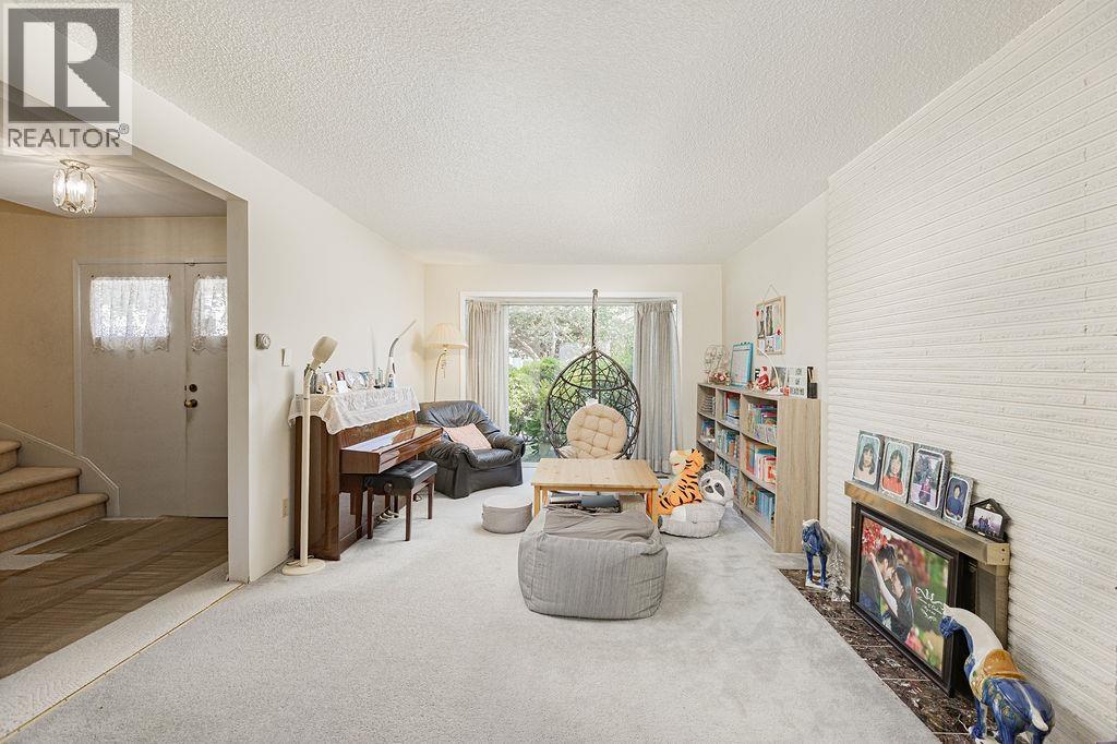 6451 Camsell Crescent, Richmond, British Columbia  V7C 2M5 - Photo 2 - R3035416