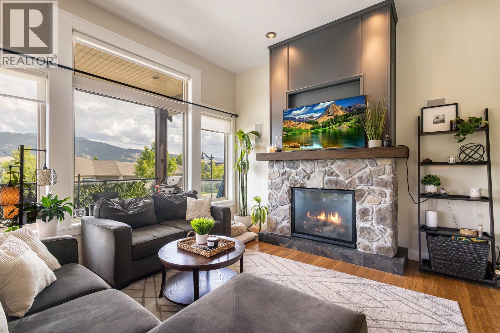 Property at 13074 Lake Hill Drive image 4