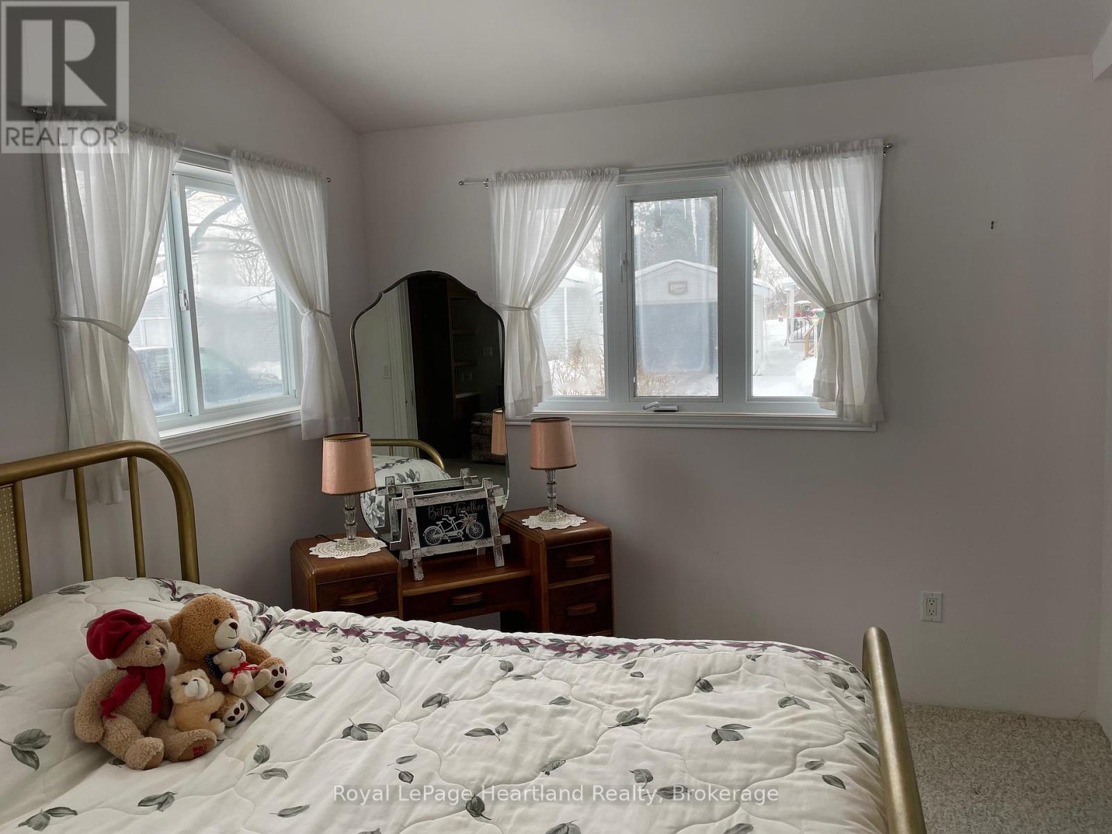 7 Sioux Lane, Ashfield-Colborne-Wawanosh, Ontario  N7A 3Y2 - Photo 8 - X12158695