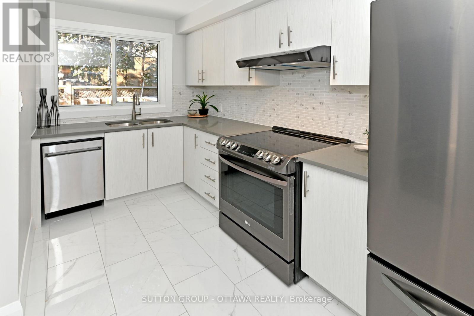 2675 Marie Street, Ottawa, Ontario  K2B 7E3 - Photo 15 - X12334580