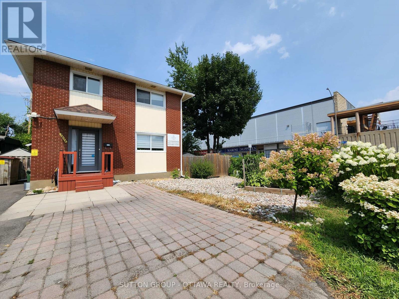 2675 Marie Street, Ottawa, Ontario  K2B 7E3 - Photo 4 - X12334580