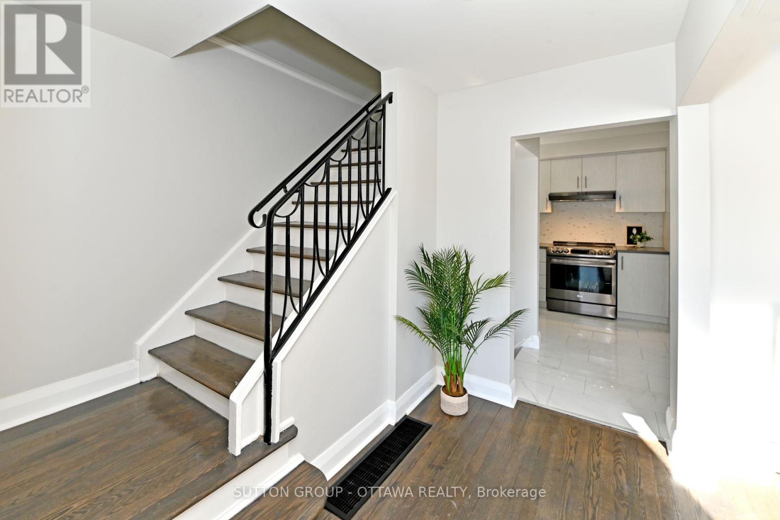 2675 Marie Street, Ottawa, Ontario  K2B 7E3 - Photo 6 - X12334580