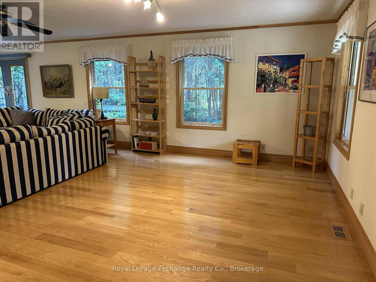 19 Kuehner Street, Kincardine, Ontario  N0G 2T0 - Photo 39 - X12197167