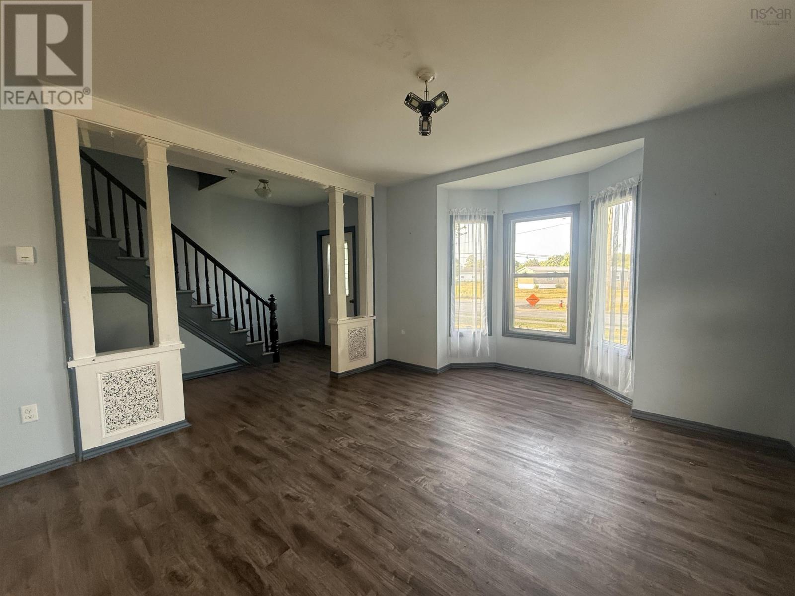 2290 Western Avenue, Parrsboro, Nova Scotia  B0M 1S0 - Photo 2 - 202517414