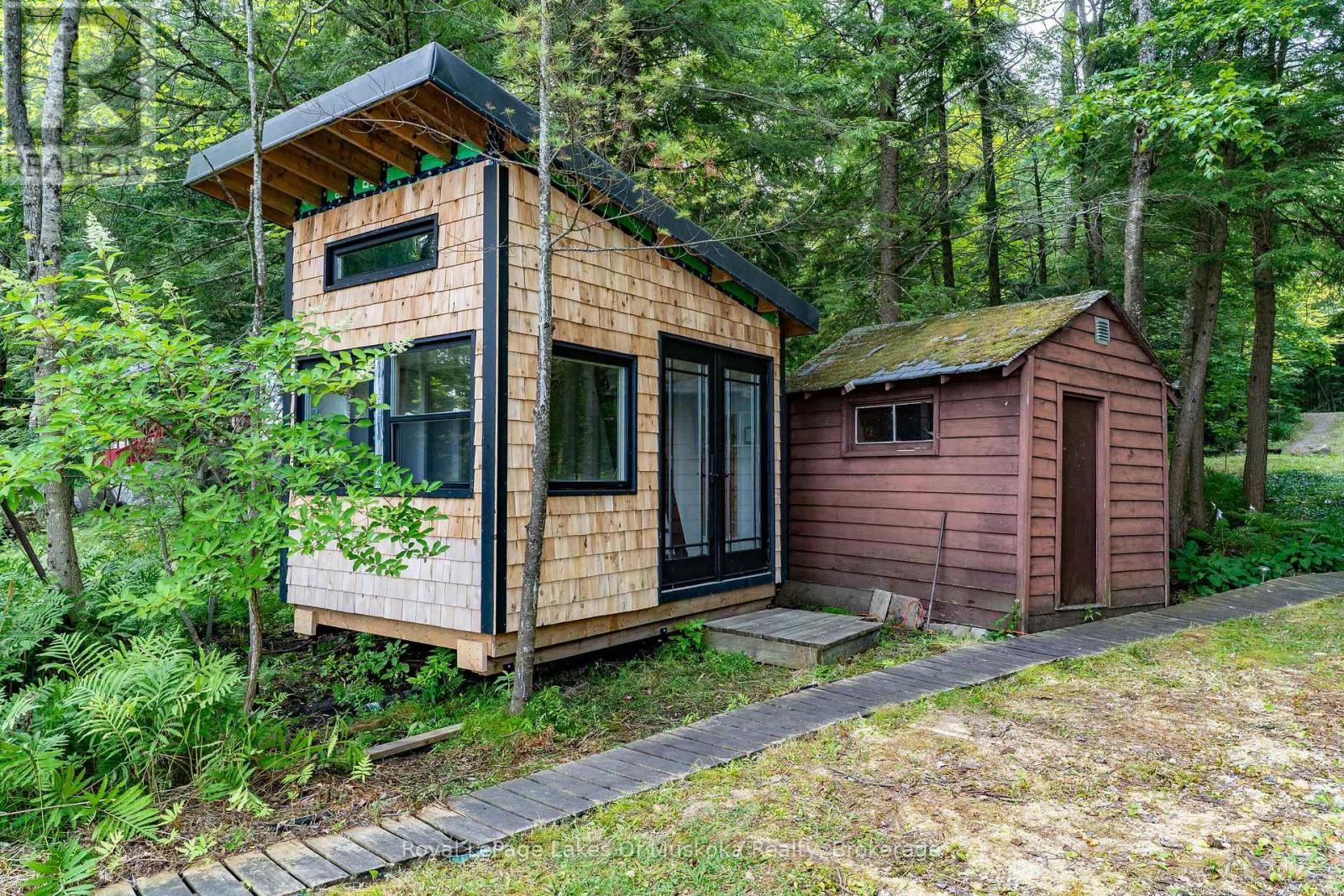 1072 Long Lake Road, Muskoka Lakes, Ontario  P0C 1A0 - Photo 37 - X12332795