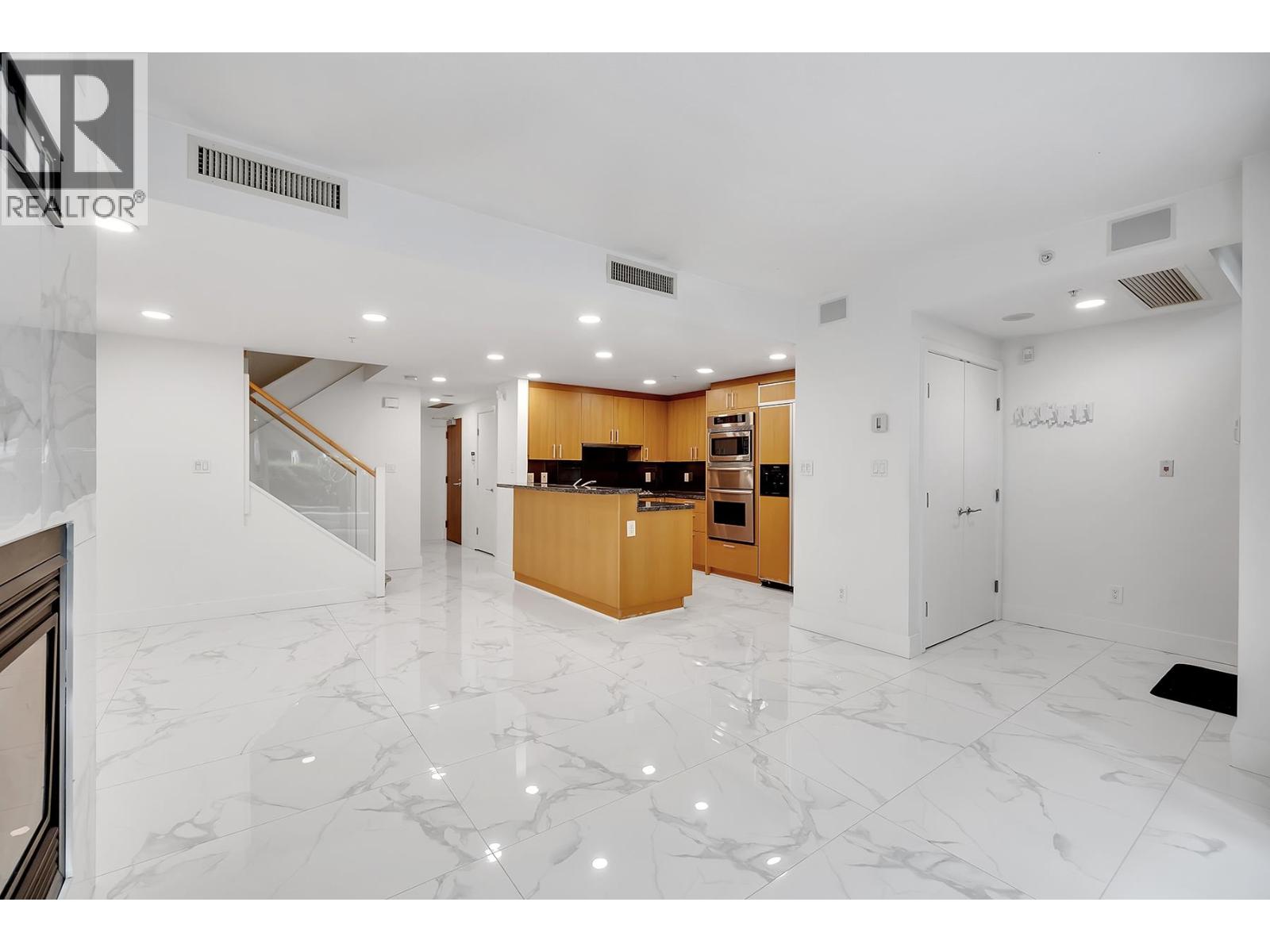1277 W Cordova Street, Vancouver, British Columbia  V6C 3P9 - Photo 13 - R3035437