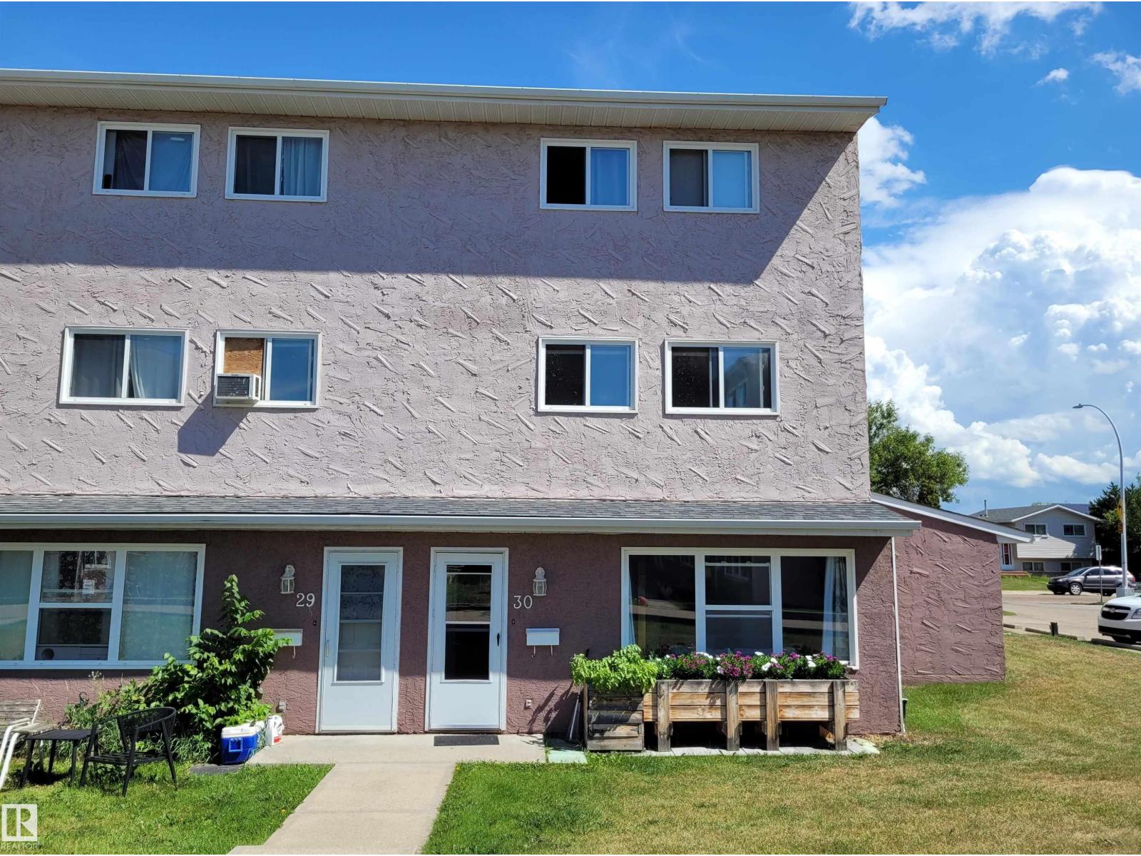 Property at #30 13580 38 ST NW image 3