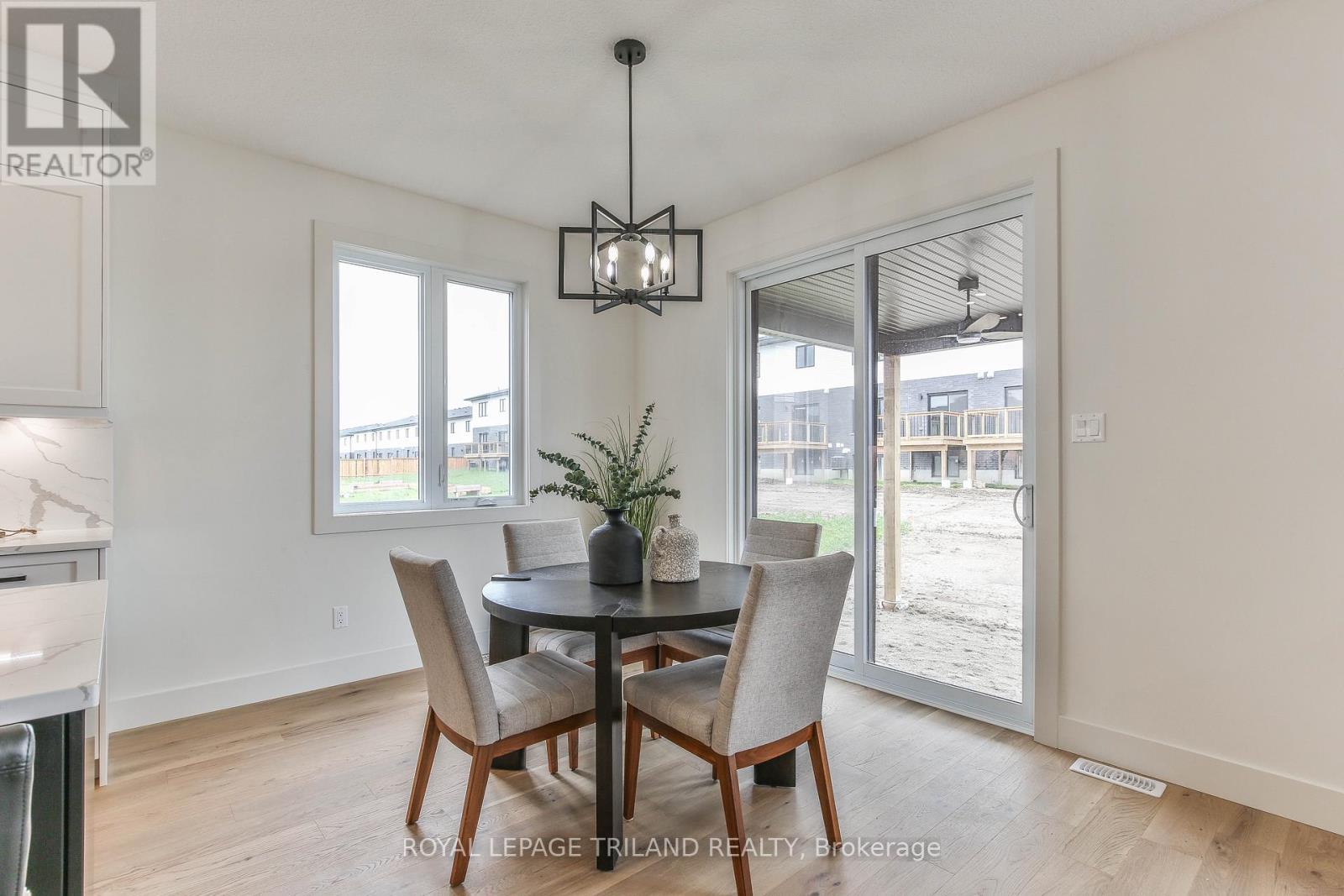 4049 Big Leaf Trail, London South, Ontario  N6P 0K2 - Photo 11 - X12184957