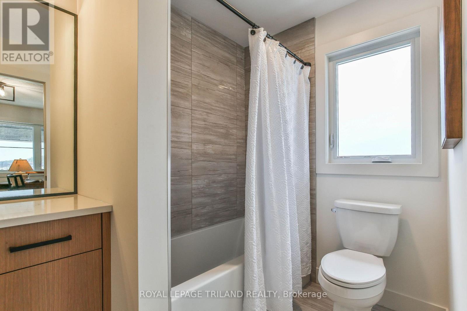4049 Big Leaf Trail, London South, Ontario  N6P 0K2 - Photo 41 - X12184957
