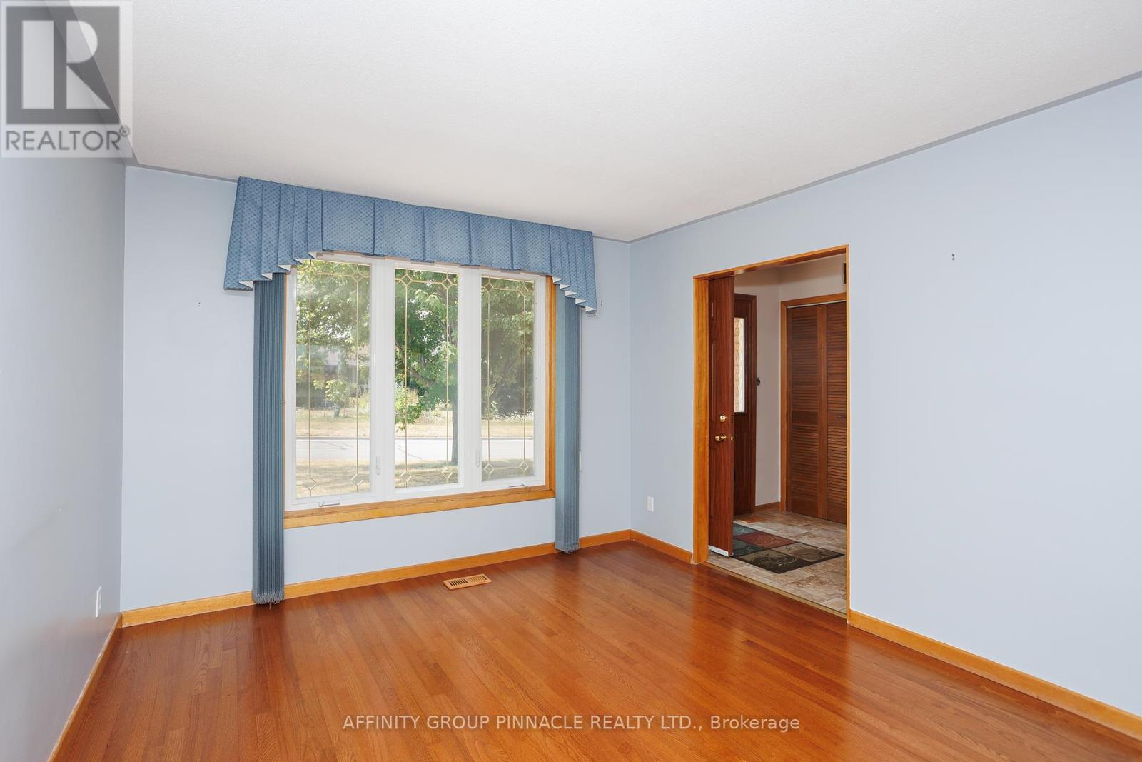 573 Saugeen Crescent, Peterborough South, Ontario  K9J 1J9 - Photo 13 - X12333485