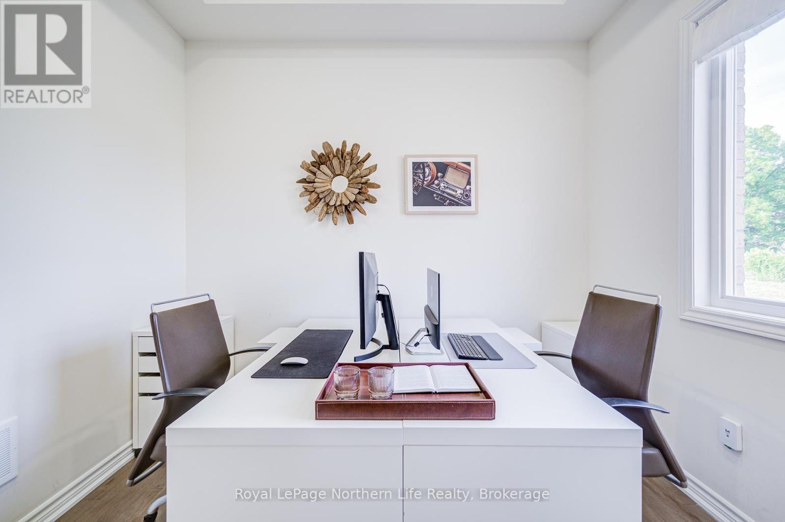 259 Danny Wheeler Boulevard, Georgina, Ontario  L4P 0J9 - Photo 10 - N12332456