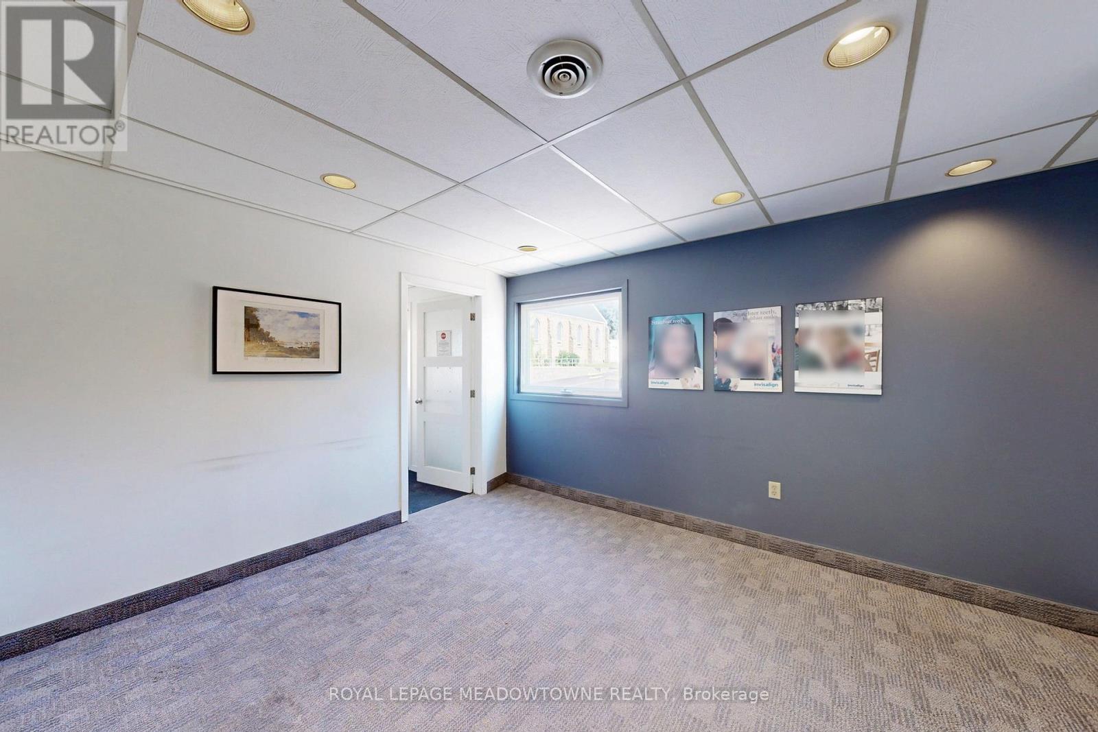 2 - 24 Guelph Street, Halton Hills, Ontario  L7G 3Z4 - Photo 8 - W12326450