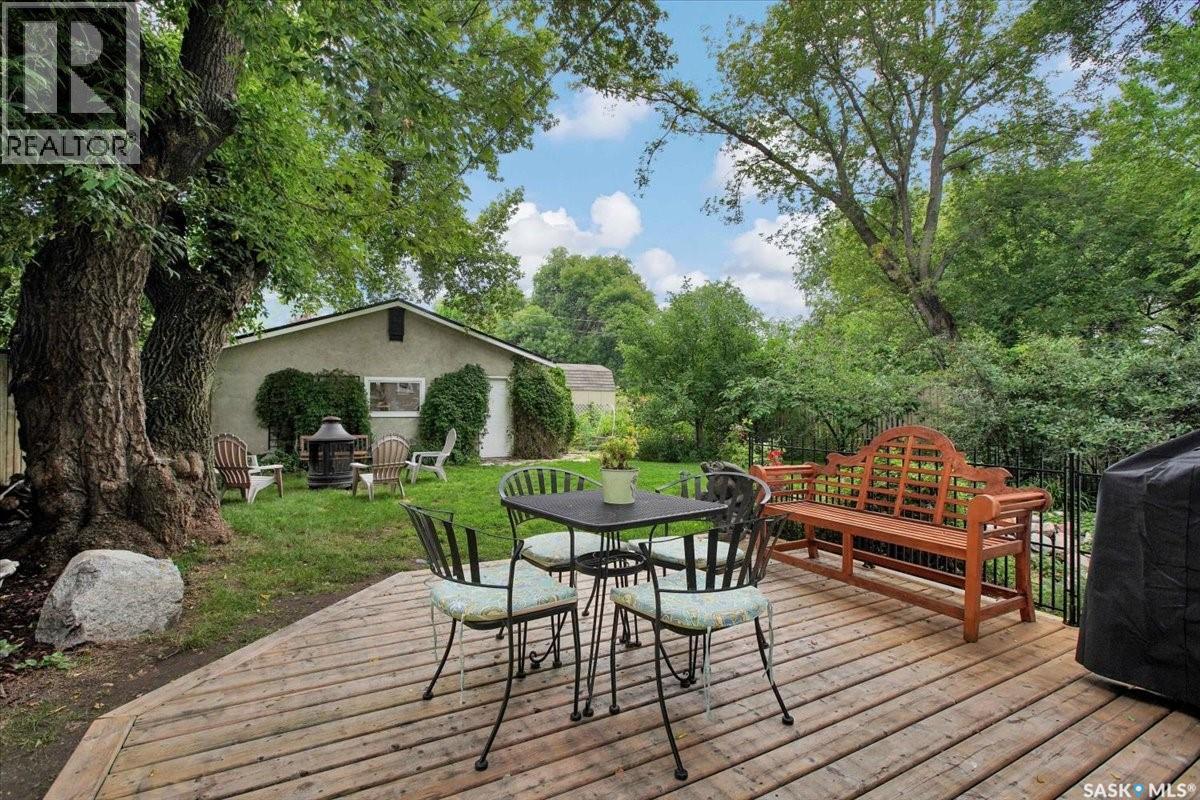 Property at 921 10th AVENUE N image 5