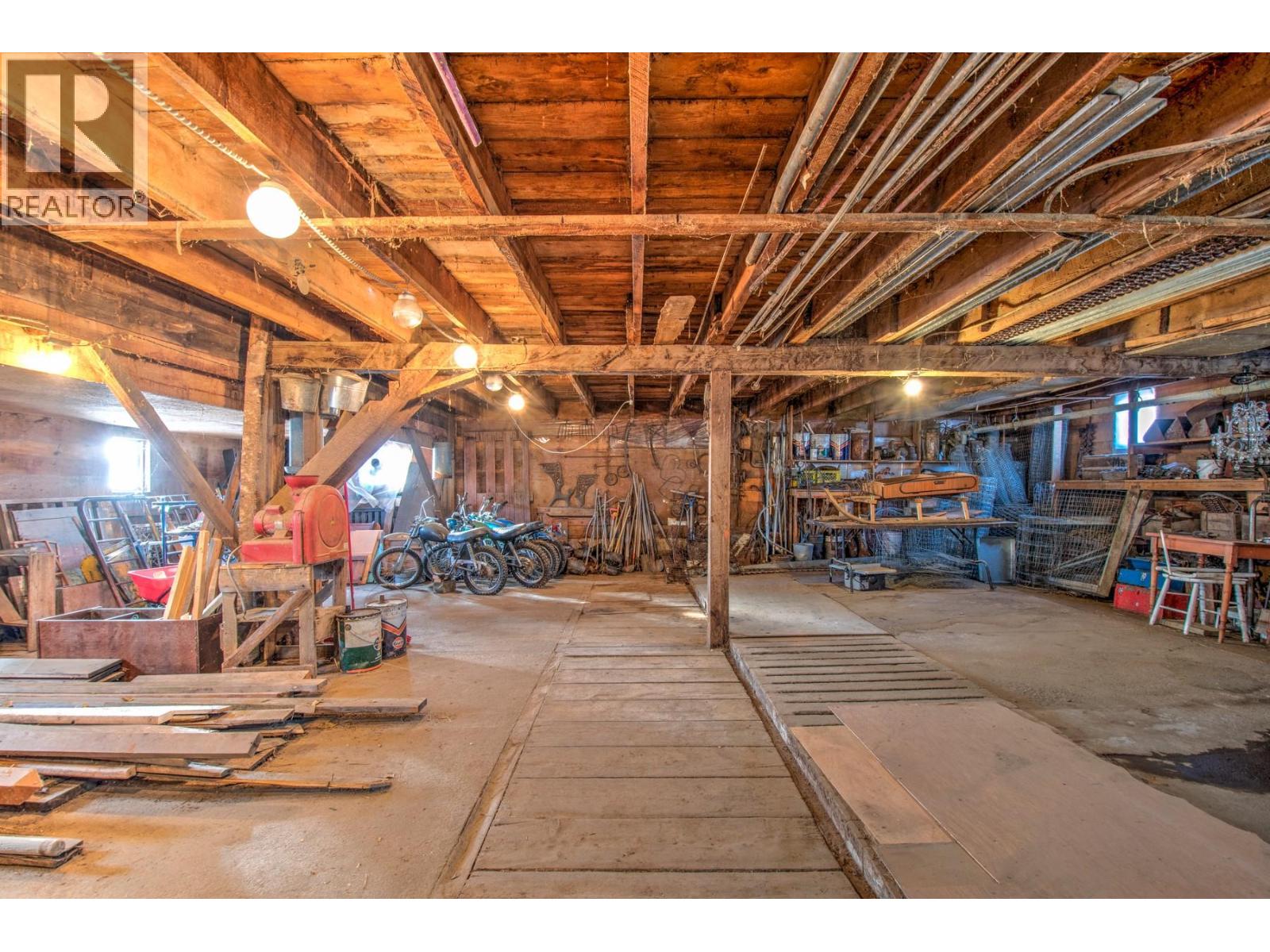 4365 Round Prairie Road, Armstrong, British Columbia  V4Y 0L1 - Photo 54 - 10358837