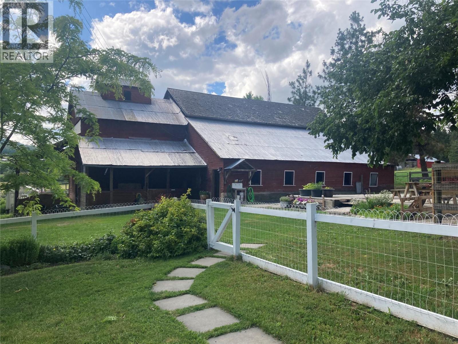 4365 Round Prairie Road, Armstrong, British Columbia  V4Y 0L1 - Photo 46 - 10358837