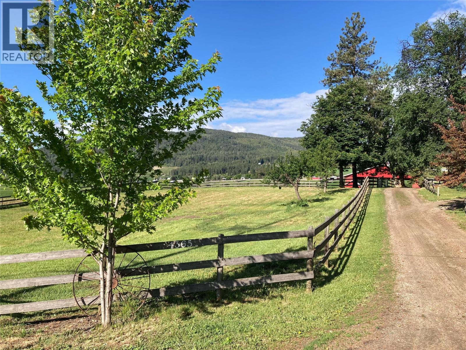 4365 Round Prairie Road, Armstrong, British Columbia  V4Y 0L1 - Photo 10 - 10358838