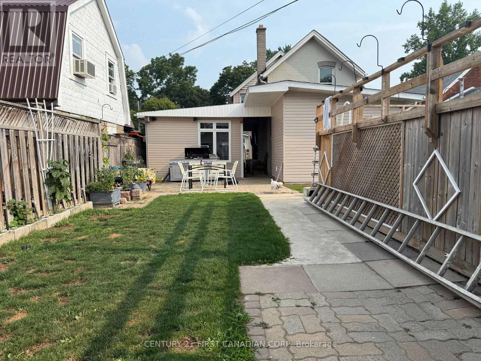 84 Port Street, Brantford, Ontario  N3S 1Y7 - Photo 34 - X12256978