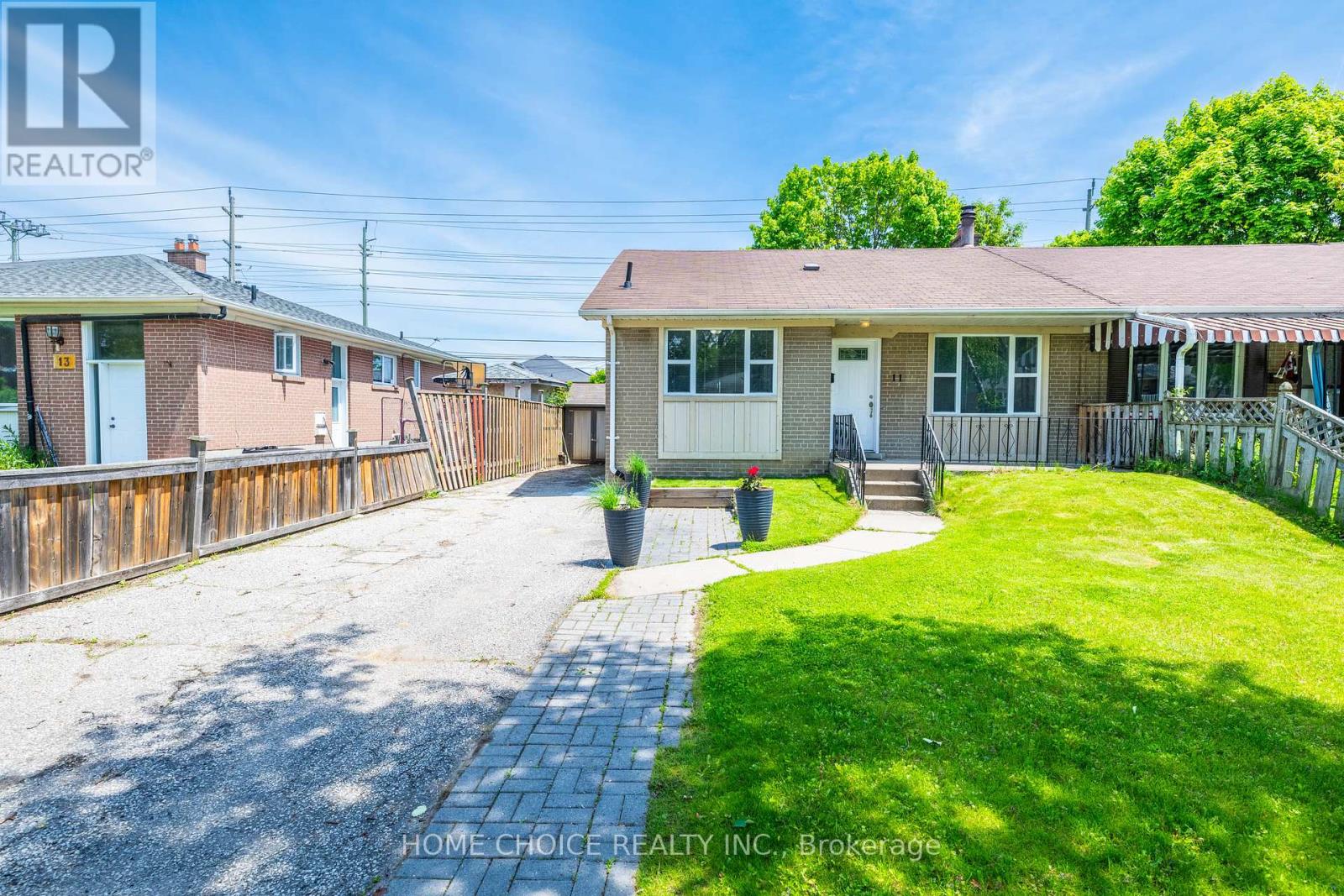 Property at 11 THORNCROFT CRESCENT image 2