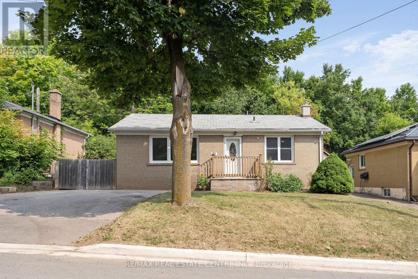 Property at 70 DAYFOOT DRIVE image 2