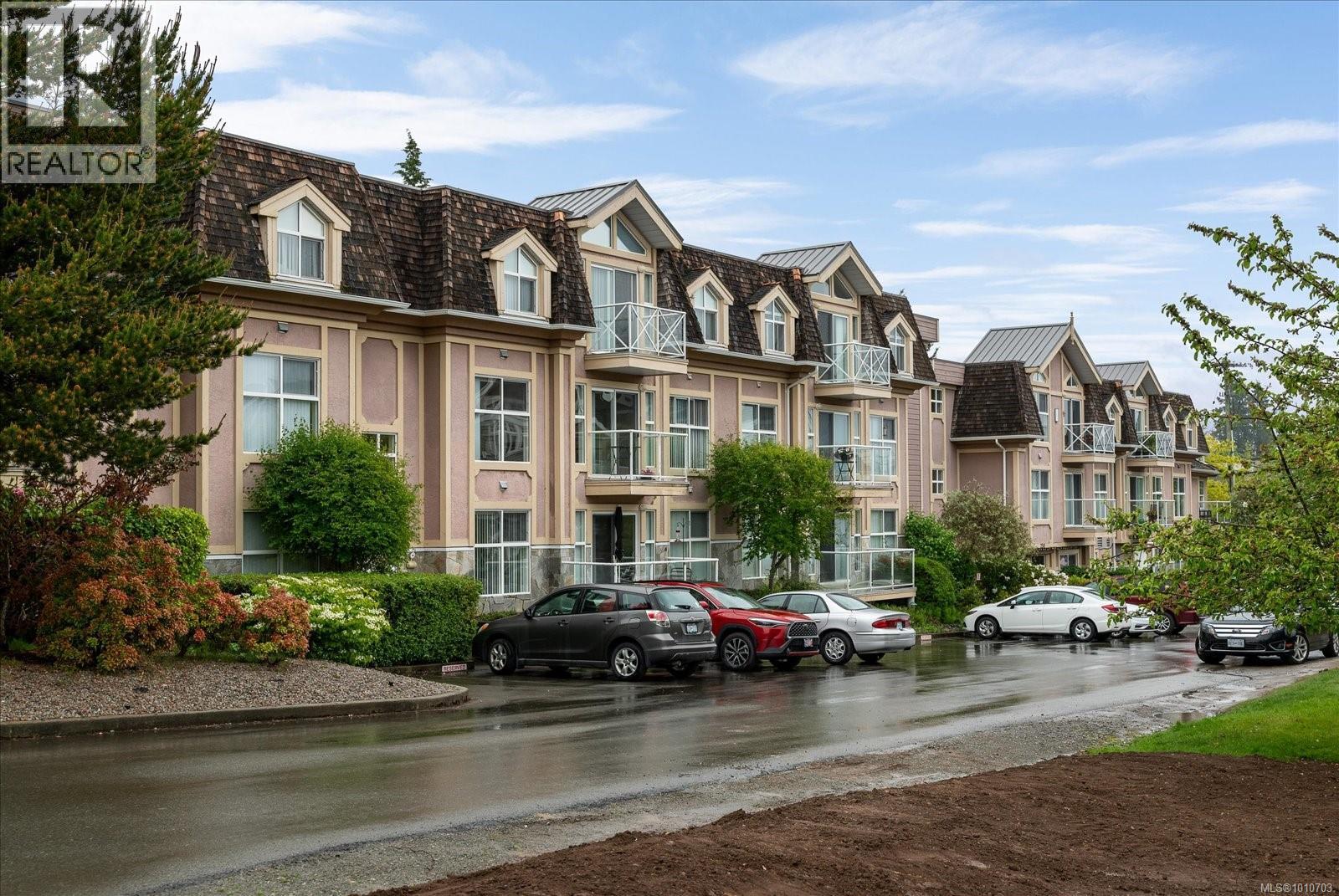 310 750 Memorial Ave, Qualicum Beach, British Columbia  V9K 2P6 - Photo 2 - 1010703