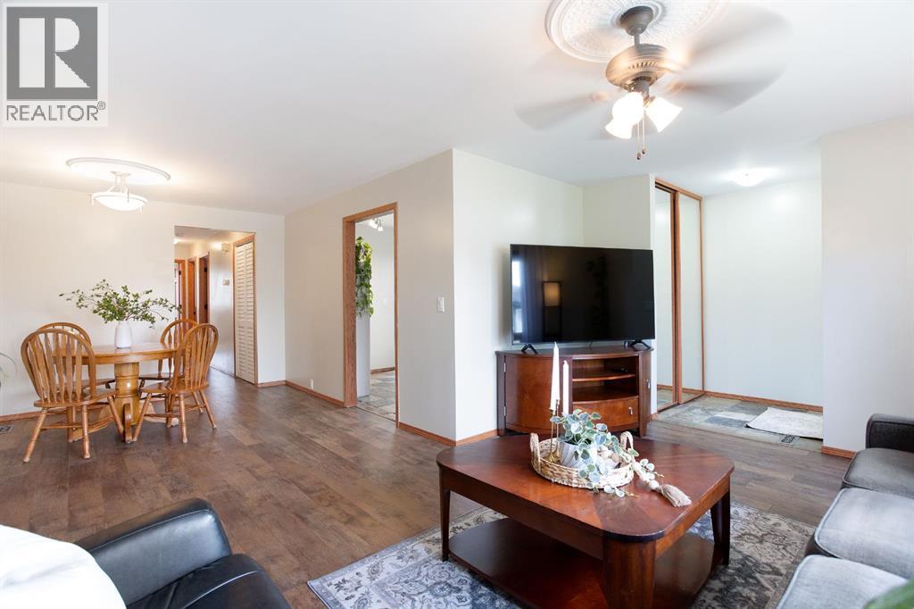Property at 39 Elk Hill SE image 4