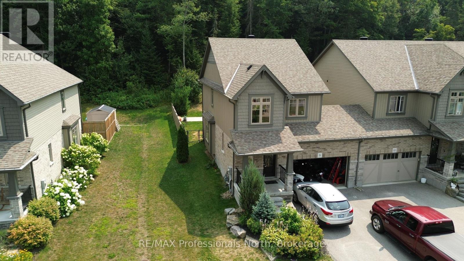 8 SPALDING CRESCENT, Huntsville, Ontario