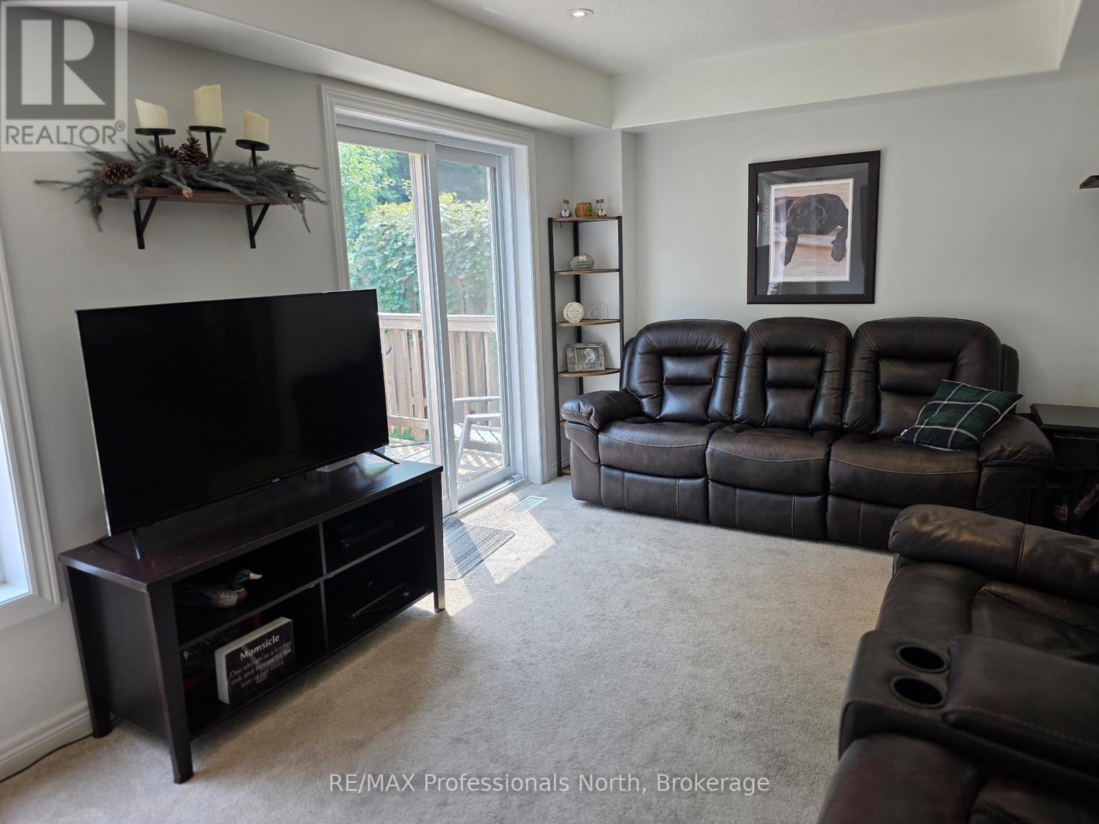 8 Spalding Crescent, Huntsville, Ontario  P1H 1C9 - Photo 11 - X12334734