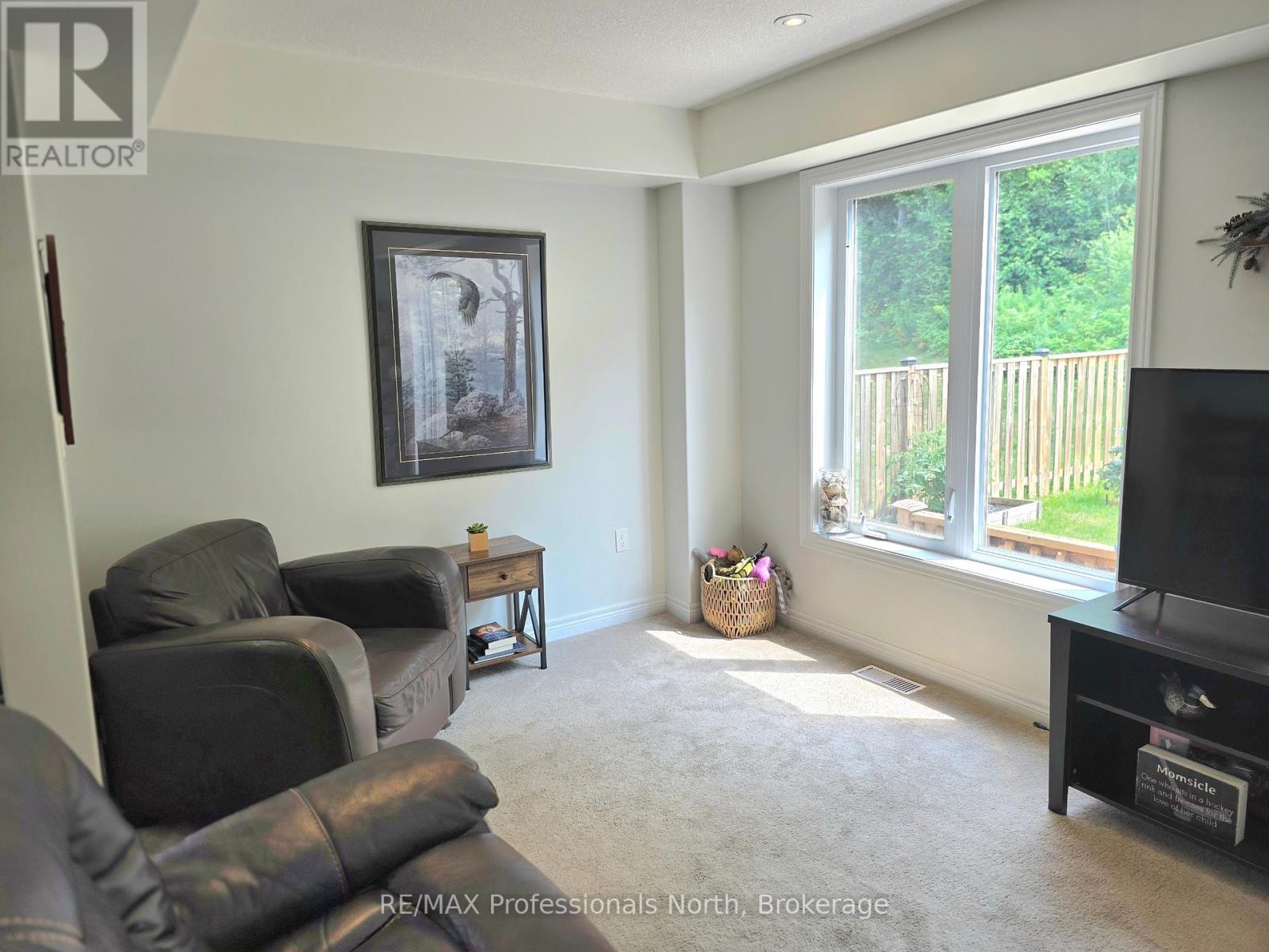 8 Spalding Crescent, Huntsville, Ontario  P1H 1C9 - Photo 12 - X12334734