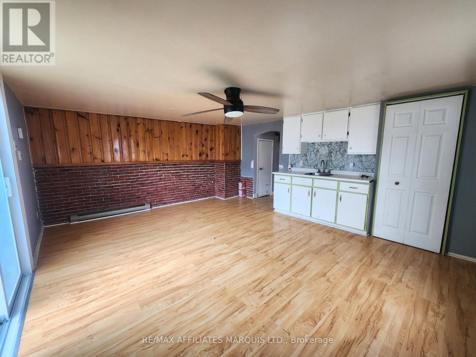 12-12a Cartier Avenue, Cornwall, Ontario  K6J 4B4 - Photo 6 - X12334738